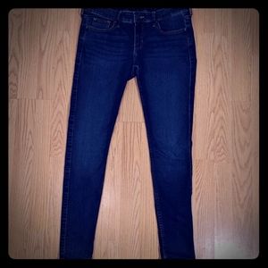 Hollister dark wash jeans hardly worn